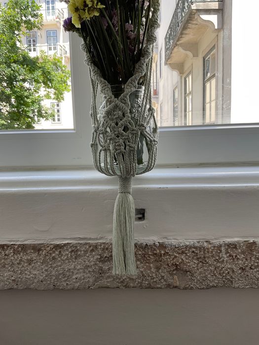 Suporte de planta em macramé