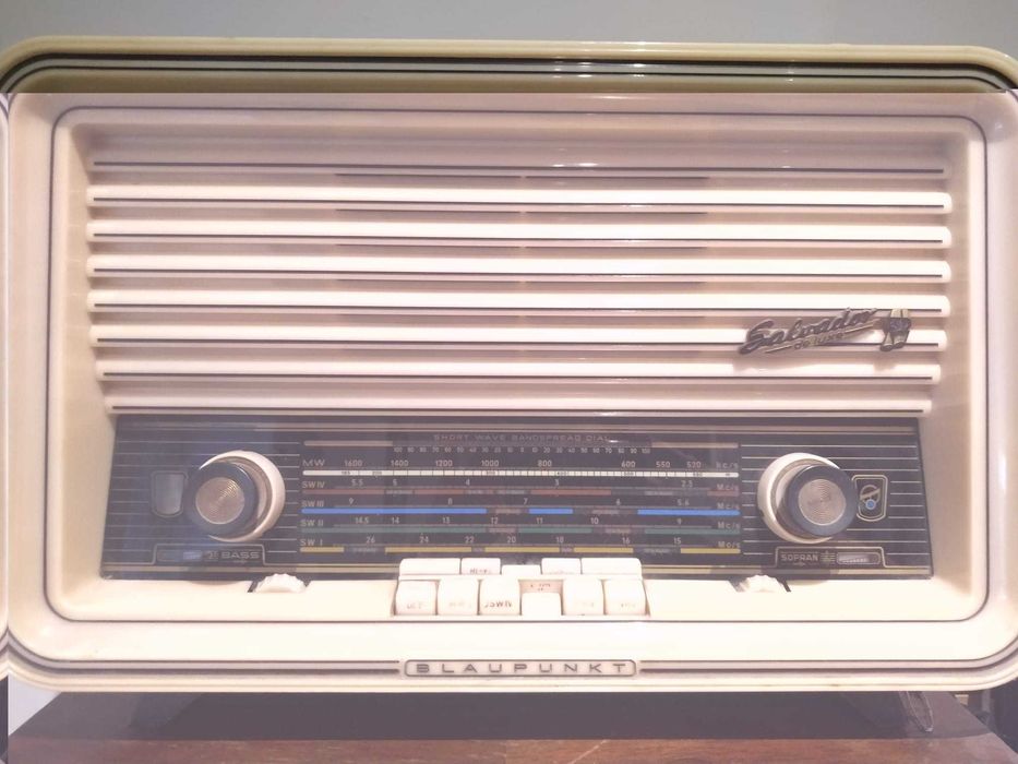 Radio Centenário multibanda Blaupunkt Salvador Deluxe