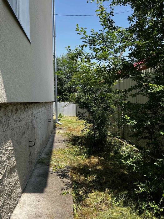 Продам дачу біля озера