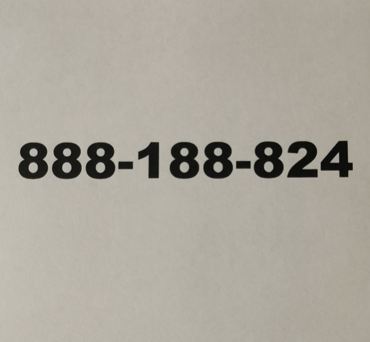 Złoty numer 888 telefonu 188824