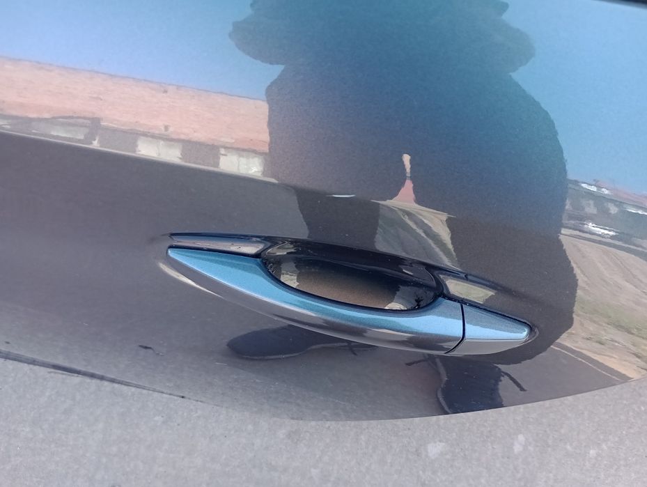 Peugeot 208 II drzwi lewe tył evlc