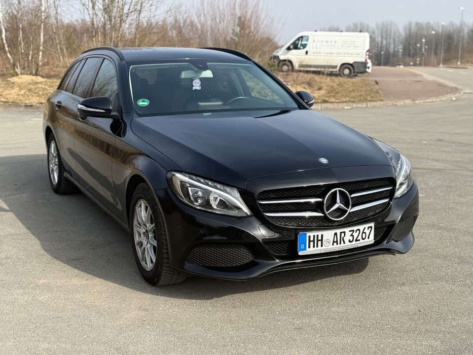 Mercedes-Benz Klasa C 7G-tronic, full LED, Alu, skóra , sport , hak, jak nowy z Niemiec !!!