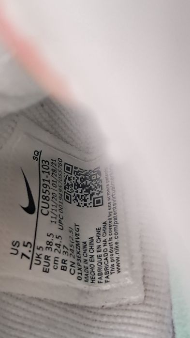 Продам жіночі кросівки фірми Reebok Nike