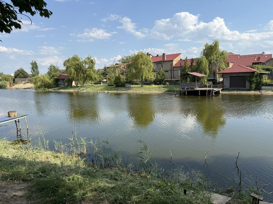 Продам  участок у реки в Подгородном !! ( С. )