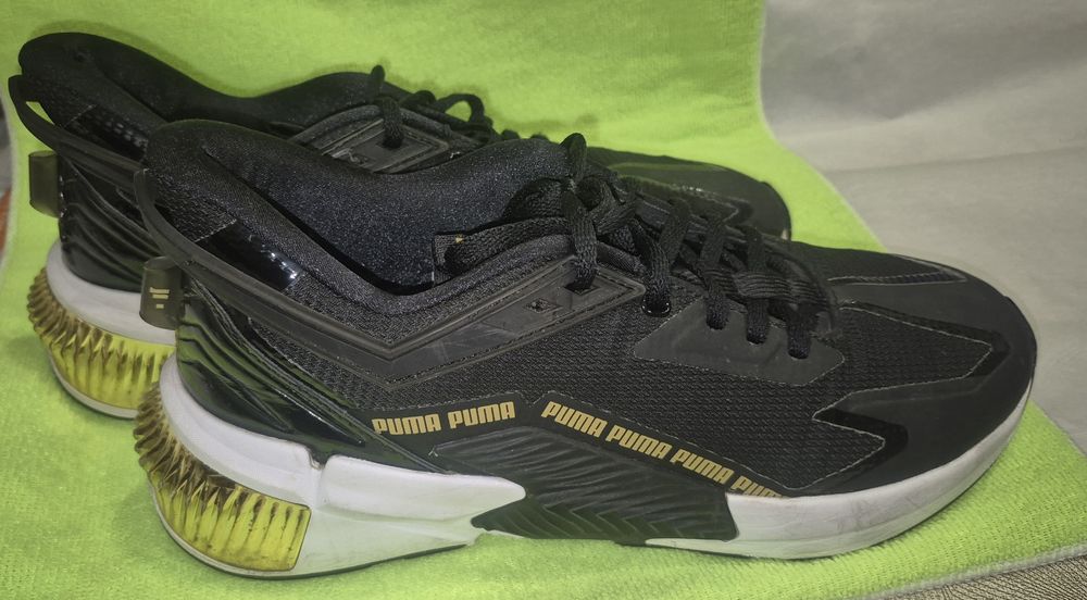 Кросівки жіночі Puma , 39 розмір