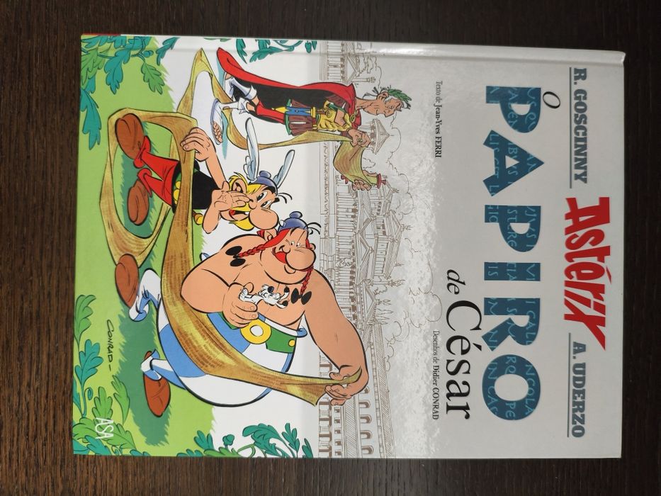 Livros diversos em bom estado