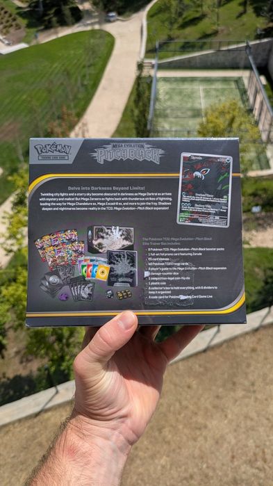 Pokémon TCG: Pitch Black Elite Trainer Box