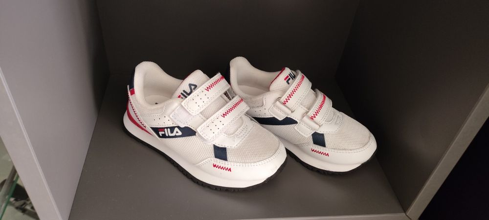 Tênis criança novos