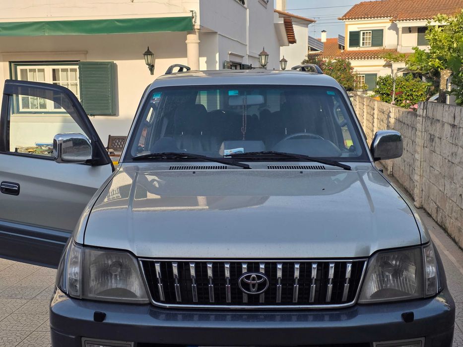 Toyota land cruiser kjz 8 lugares