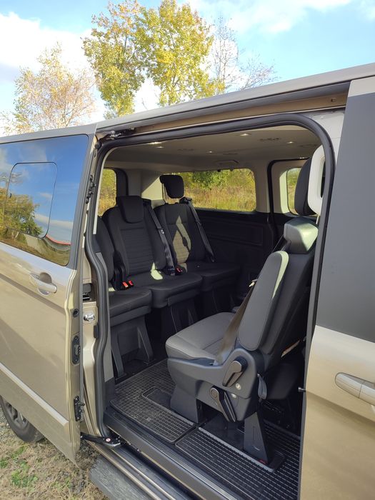 Przewóz osób - wynajem busów i autobusów na 8 - 20 - 30 - 54 - 60 osób