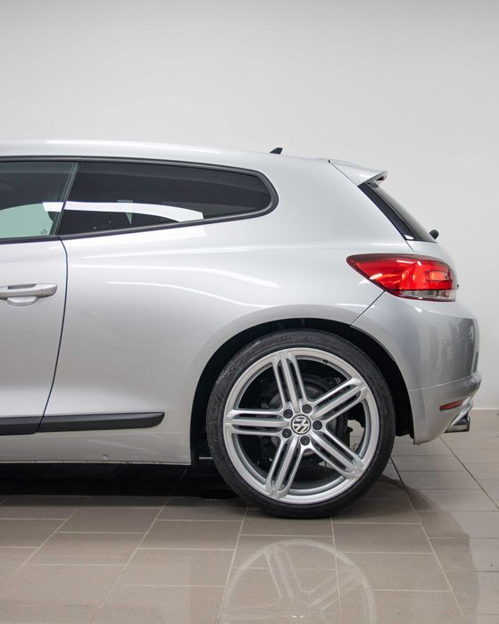 VW Scirocco 2.0 TSi DSG 211cv
