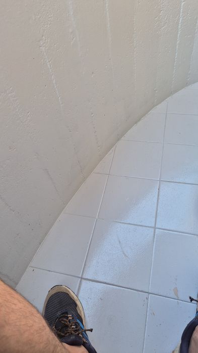 Apartamento t0 mobilado e equipado  junto a casa da musica com fiador e 1 mes de caucao