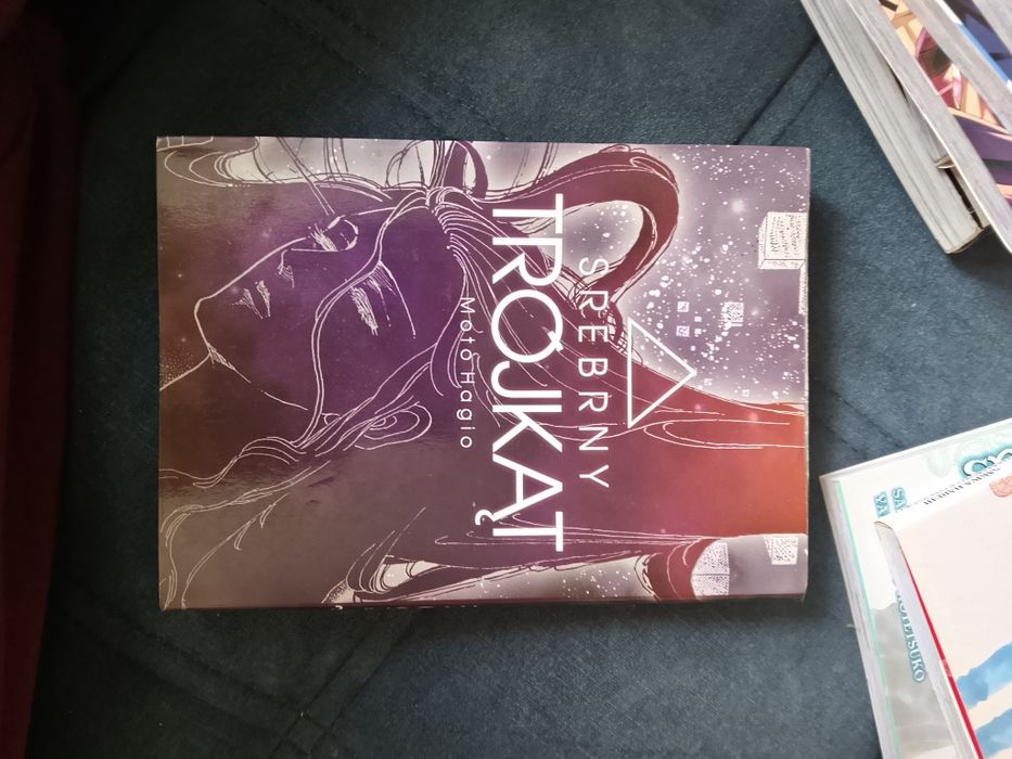 Srebrny trójkąt moto hagio manga