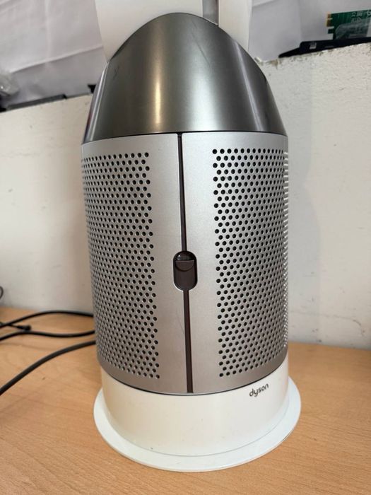 Dyson Pure Hot+Cool HP04 — очищувач повітря / обігрівач / вентилятор
