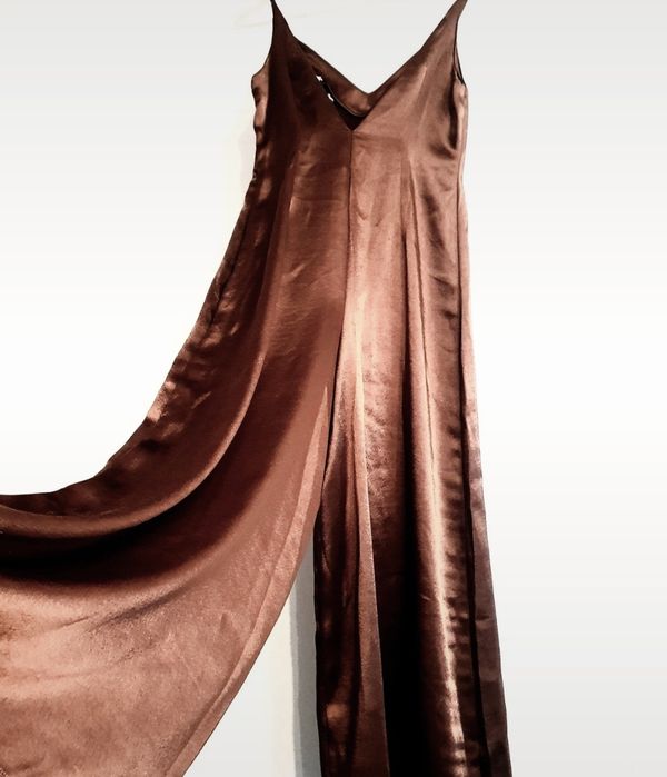 OKAZJA piękny taliowany Kombinezon satynowy spodnie sukienka 36 s m 38