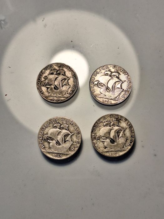 Lote 4 moedas 2.5esc  PRATA