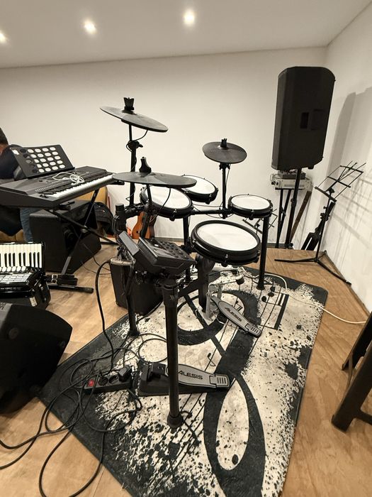 Alesis Nitro Max Kit Bateria Eletrônica