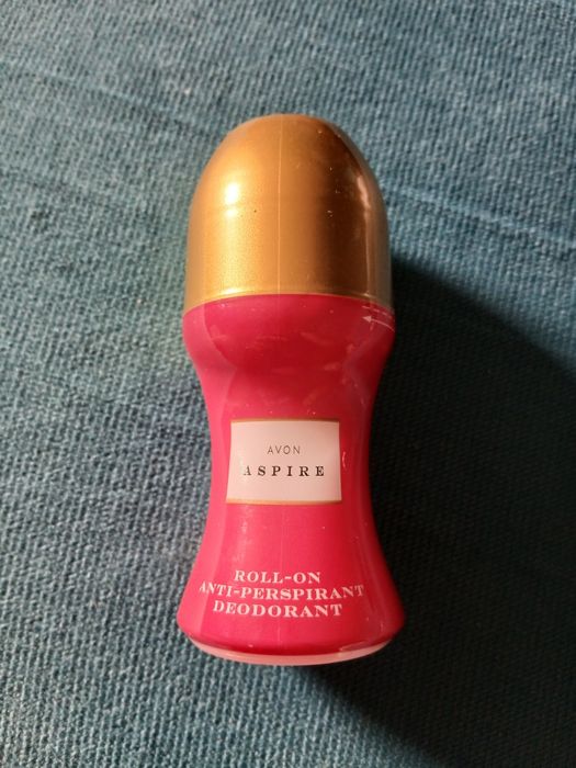 Avon Aspire dezodorant antyperspiracyjny w kulce roll-on