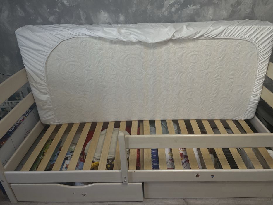 Ліжко дитяче, підліткове з ясеня