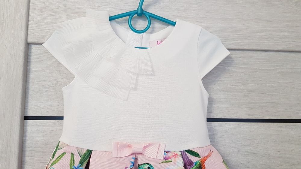 Нарядное праздничное красивое платье плаття пишне сукня святкова пишна