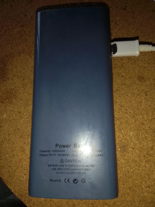 Power bank em pleno estado de funcionamento