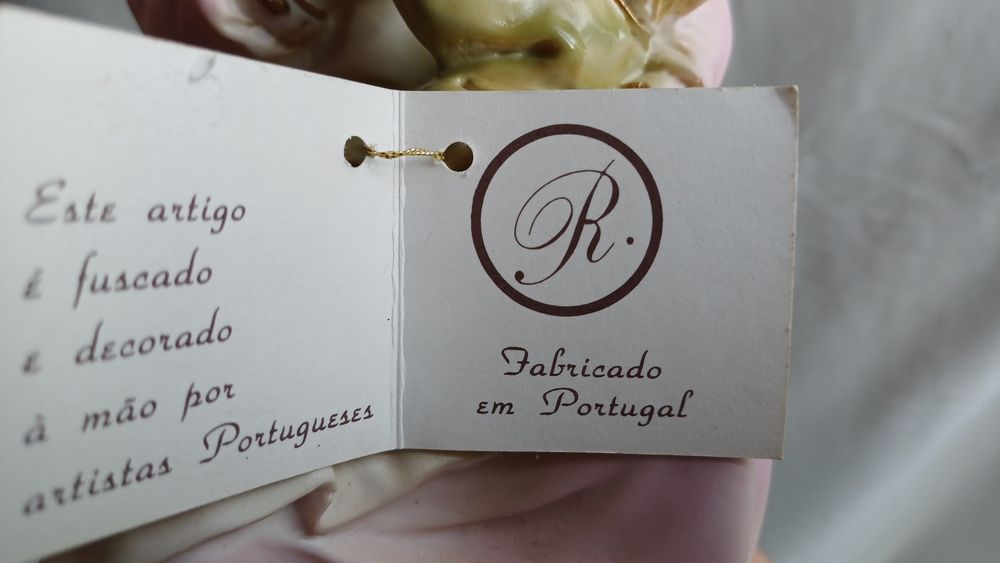 Peça de decoração portuguesa mãe com menino ao colo
