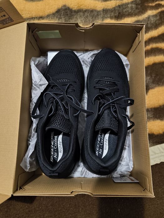 Vende se sapatilhas go walk archfit tamanho 43 pretas