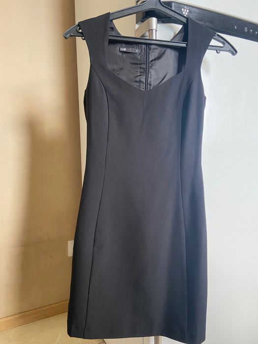 Маленька чорна сукня, розмір S