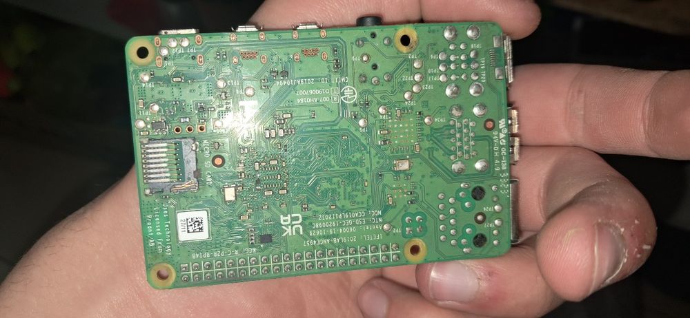 Raspberry pi 4 під ремонт або  на запчастини