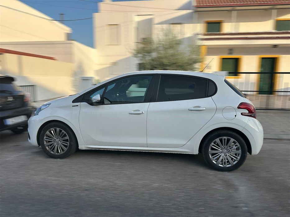 Peugeot 208 1.2 PureTech • 82cv • Nacional • Histórico completo