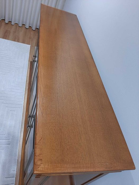 Aparador com espelho em cerejeira