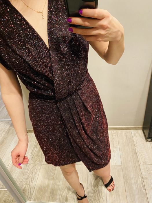 Elegancka błyszcząca sukienka Mango rozmiar S