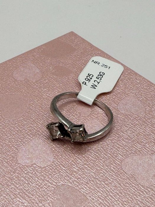 PIĘKNY NOWY srebrny pierścionek P.925 NR.251 Stargard