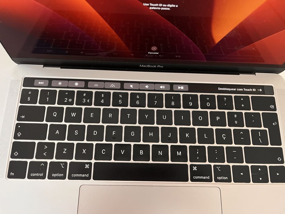 Macbook Pro 13” 201964751082538241123