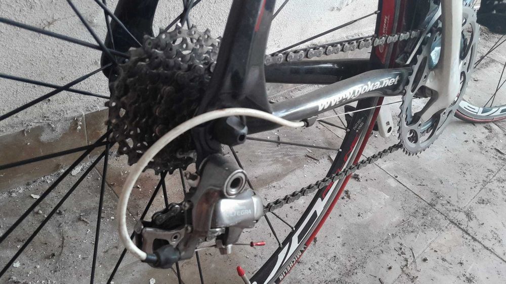 Bicicleta de estrada Goka, modelo 40hm Carbon Fiber Race Frame.