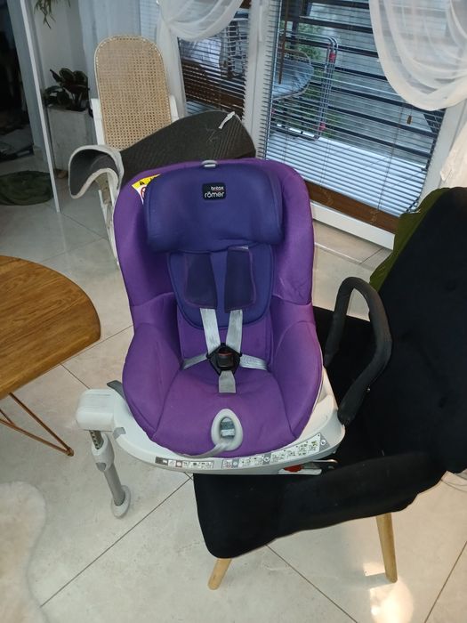 Fotelik samochodowy obrotowy Britax Roomer