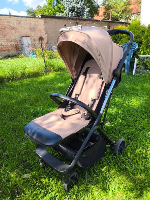 Wózek spacerowy Carrello Nova