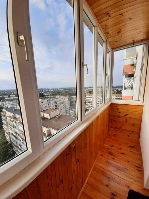 Бровари, Олімпійська, 8а