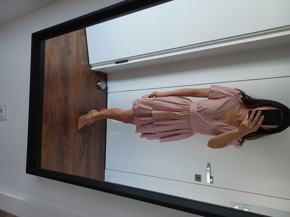 Różowa sukienka Mohito