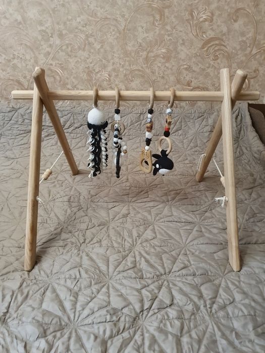 Дерев'яна стійка BABY GYM