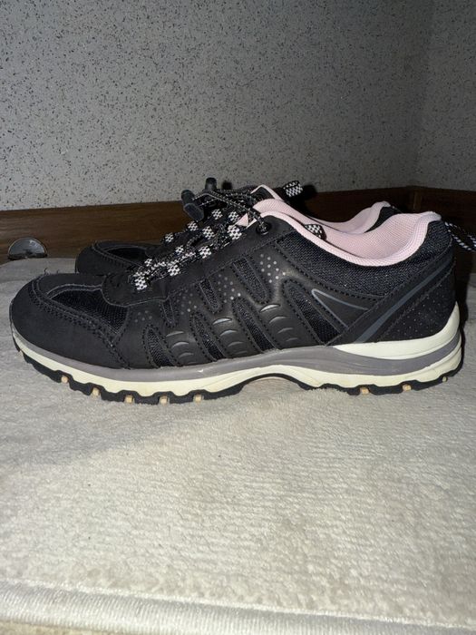 Жіночі кросівки Graceland, трекінгові.
