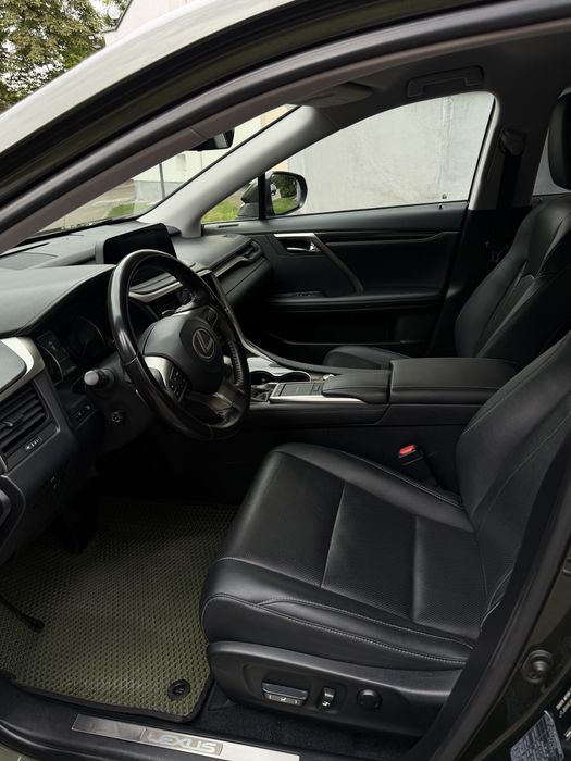 Офіційний Lexus RX 300 2021 року