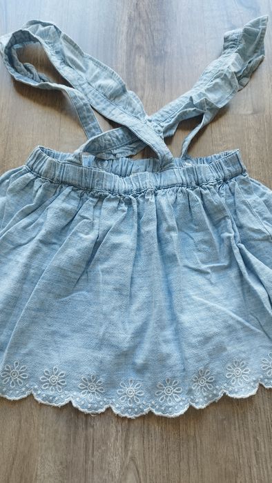 Saia com alças, Chicco - tam. 4Y (104 cm)