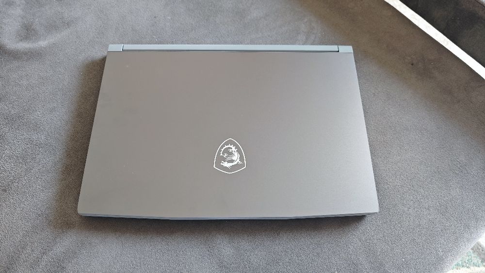 MSI Thin 15 B12UC – RTX 3050 | Intel i5 | 16GB RAM | SSD 512GB