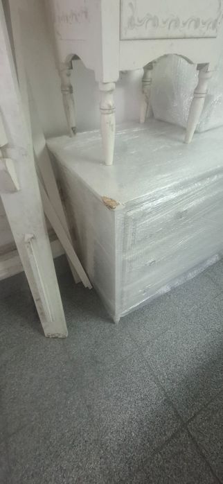 Conjunto quarto antigo