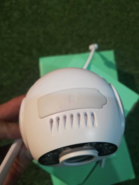 Câmara de Vigilância IP Wifi ou por cabo  Exterior rotativa e fixa