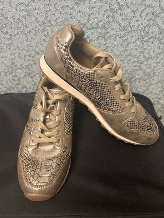 Кроссовки Graceland