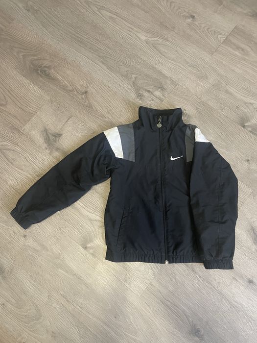 Вітровка Nike