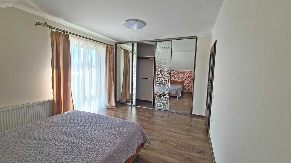 Будинок в с. Погреби  з газом і генератором з сучасним ремонтом