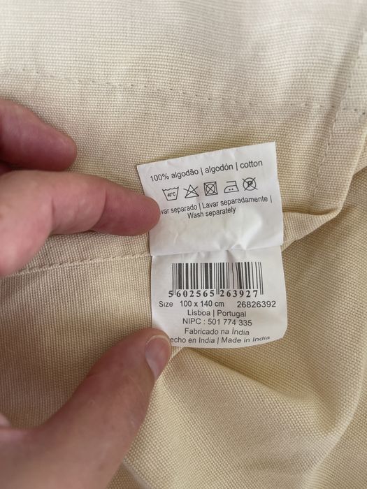 Cortina bege - Gato Preto